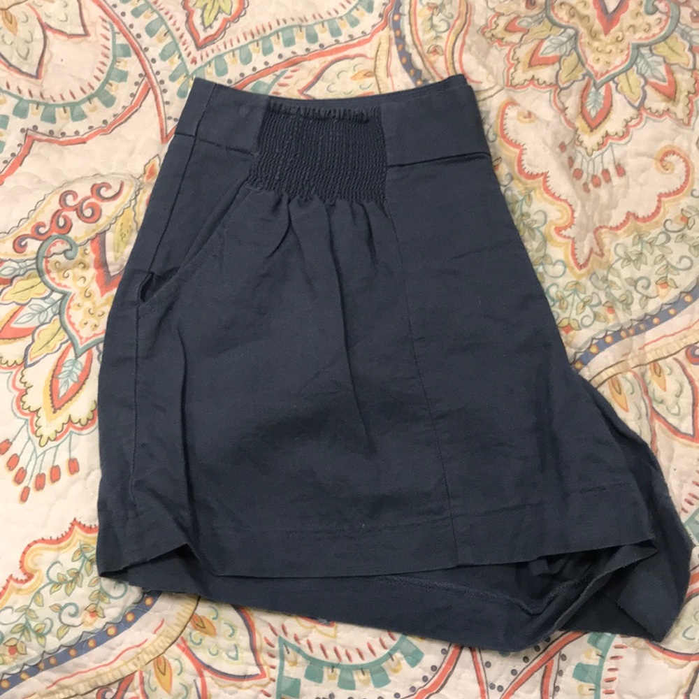 Banana Republic size 10 shorts